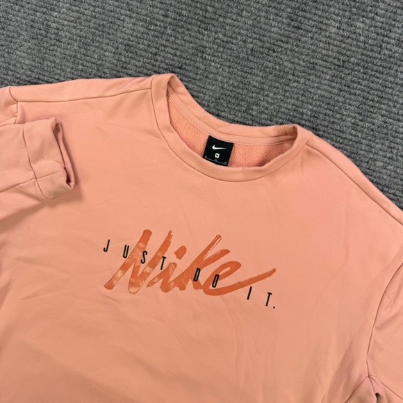 Nike Sweaters - Nike Just Do It Crewneck‎ Sweatshirt Womens Medium Peach Pink Graphic Pullover